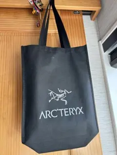ARC'TERYX ブラック ショッピングバッグ