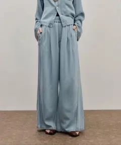 ADAM ET ROPE' ライトデニムイージーパンツ36のサムネイル