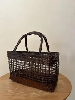 国産竹塗り籠です。　落ち着いた色合いです。使いやすく　お部屋においても素敵です。