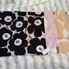 marimekko Unikko Puffi クッション オフホワイト×ベージュ - メルカリ