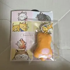 ディズニーストア　シークレット　ストラップ　猫の日　猫の手　トゥルーズ