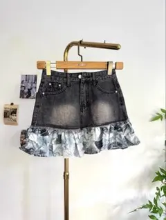 フリル付きダークグレー ミニスカート