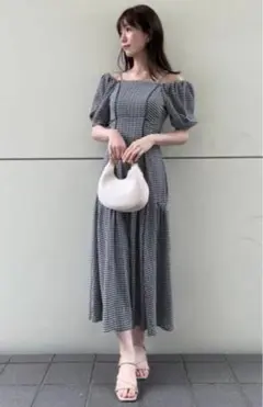 SNIDEL デザインカットワンピース