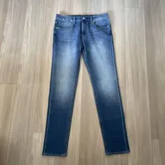 GU ジーユー　ブルーデニム ジーンズ　ストレート　30