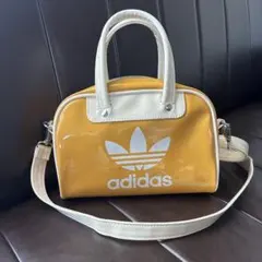 adidas アディカラー ミニボウリングバッグ イエロー