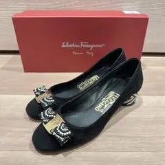 美品 フェラガモ ビジュー付 リボンパンプス