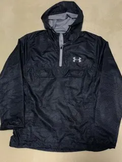 UNDER ARMOUR フード付きウィンドブレーカー