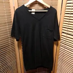 vネック Tシャツ