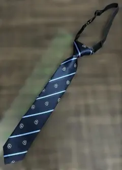 子供用　紺色に水色のラインのネクタイ　CP