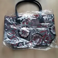 Item thumbnail for item 53180d4e-3d44-4f49-b092-35bad46dcf19