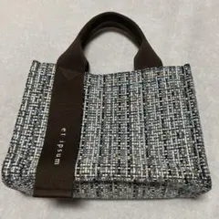 Item thumbnail for item 2150e8ec-5277-4206-9828-fc31618ac345