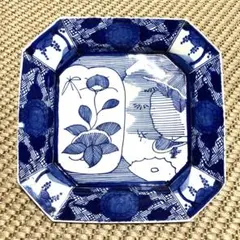 伊万里 格子 蝶 花 ベロ藍 大皿 [B31374] 伊万里 格子 蝶 花 ベロ藍 大皿 [B31374] - メルカリ