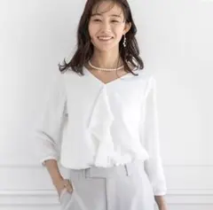 ブラウス　ボウタイ　フリル　フォルムフォルマ