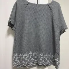 Tny Pok ギンガムチェック 刺繍 ブラウス 半袖 Mサイズのサムネイル