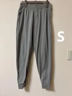 美品　ユニクロ　ウルトラストレッチアクティブジョガーパンツ　グレー　S