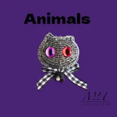 オッドアイの猫チャーム（黒）　ビーズ刺繍　キーホルダー　黒猫　チャーム　ミリウル