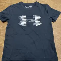 Under Armour ブラック Tシャツ YSM