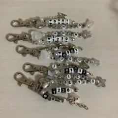 ビーズキーホルダー   オーダーメイド  韓国  ネームキーリング