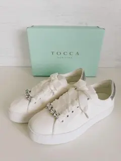 TOCCA BIJOUX スニーカー ビジュー リボン 白 24.5 未使用のサムネイル