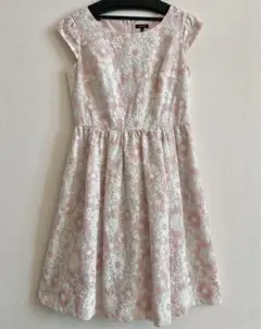 2/23までセール❗️【美品】TOCCA 春 花柄 刺繍ワンピース