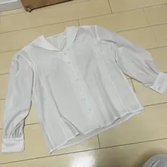 インゲボルグ シャツ