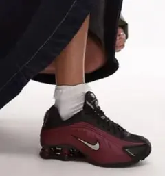 未使用！24.5㌢NIKE ショックス★SHOX R4