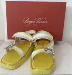 Roger Vivier クリスタルバックル サンダル イエローのサムネイル