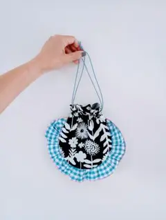 フリルのまる巾着●白黒お花×チェック×ピンク