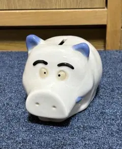 豚型貯金箱 陶器製 白と青　カワイイ　目標　限定品　限定価格　ブタ　コントロール