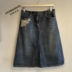 LAURAASHLEY刺繍デニムスカート11サイズのサムネイル