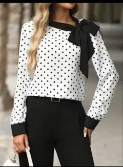 ⭕️激安セール、一点限り 可愛いドット柄リボン付き長袖ブラウス