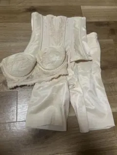 フォーシス&カンパニー　ブライダルインナー