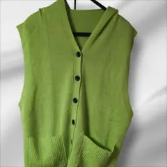 【新品未使用品】フード付き明るいグリーンベスト