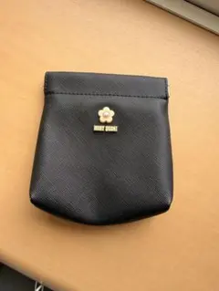 MARY QUANT ブラックポーチ 花柄内側