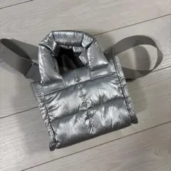 GU シルバー キルティング ショルダーバッグ
