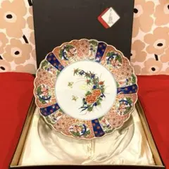 有田焼　古伊万里様式　金彩菊割盛鉢　金蘭手　錦松竹梅　花鳥紋　未使用シール付