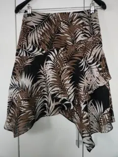 新品 黒系 ボタニカル トロピカル リーフ柄 スカート アシメデザイン