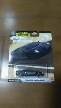 Hot Wheels LAMBORGHINI AVENTADOR COUPÉ