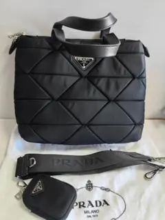PRADA ブラック キルティング ショルダーバッグ