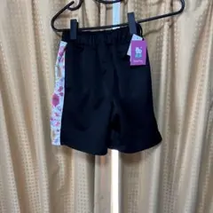 サンリオ キッズジャージハーフパンツ 130センチ　新品ですがひっかき傷あり