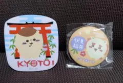 ちいかわもぐもぐ本舗　アクリルバッジ&マット缶バッジ