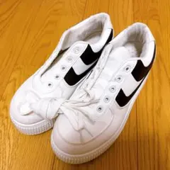 厚底スニーカーのサムネイル