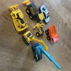トミカ　建設車両とパトカーのミニカーセット 6台