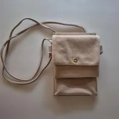 ベージュ フラップ付き スマホショルダーバッグ