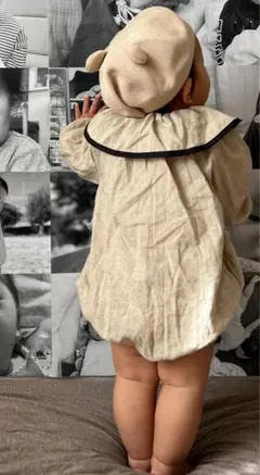 フリル襟付き ロンパース