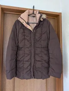 フード付き ダウンジャケット