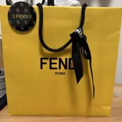 FENDI 黄色　紙袋