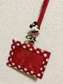 ディズニー　チケットホルダー　ミニーマウス
