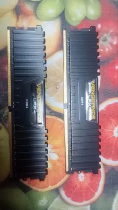 【動作確認済み】DDR4 メモリ 8gb 3枚セット　合計24gb 4/30まで 動作確認済み】DDR4 メモリ 8gb 3枚セット 合計24gb 4/30まで - メルカリ