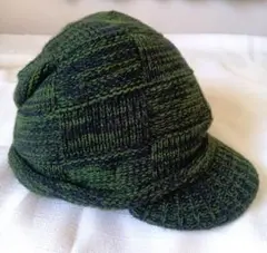 つば付きニット帽 ニットキャスケット　kissmark